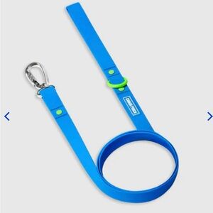 NWOT Canada Pooch Waterproof Dog Leash